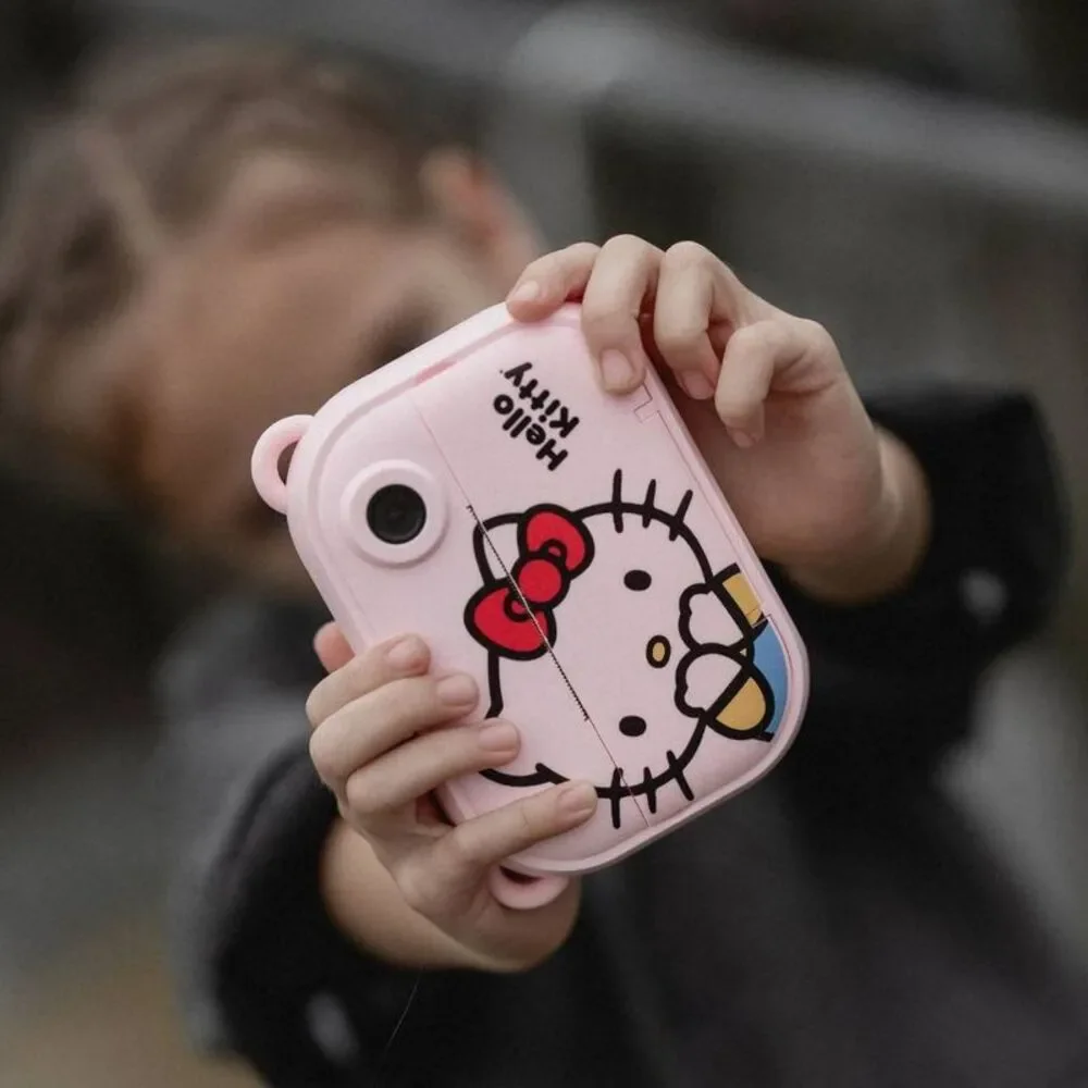 Kidamento -  Hello Kitty Instant + Digital Camera: Au Pink